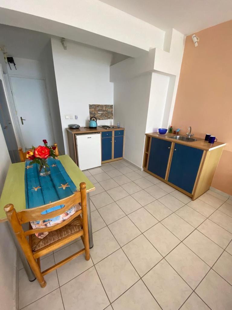 Casa De Blue Apartment Lourdata  Ngoại thất bức ảnh