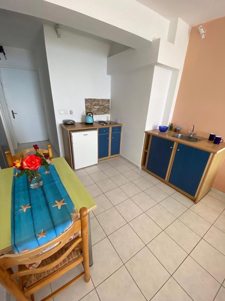 Casa De Blue Apartment Lourdata  Ngoại thất bức ảnh