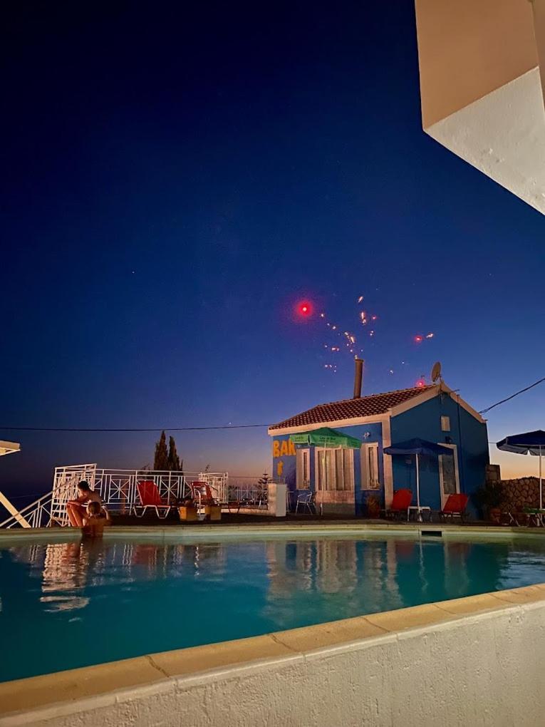 Casa De Blue Apartment Lourdata  Ngoại thất bức ảnh